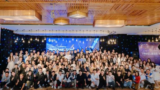 モアグループ集合写真